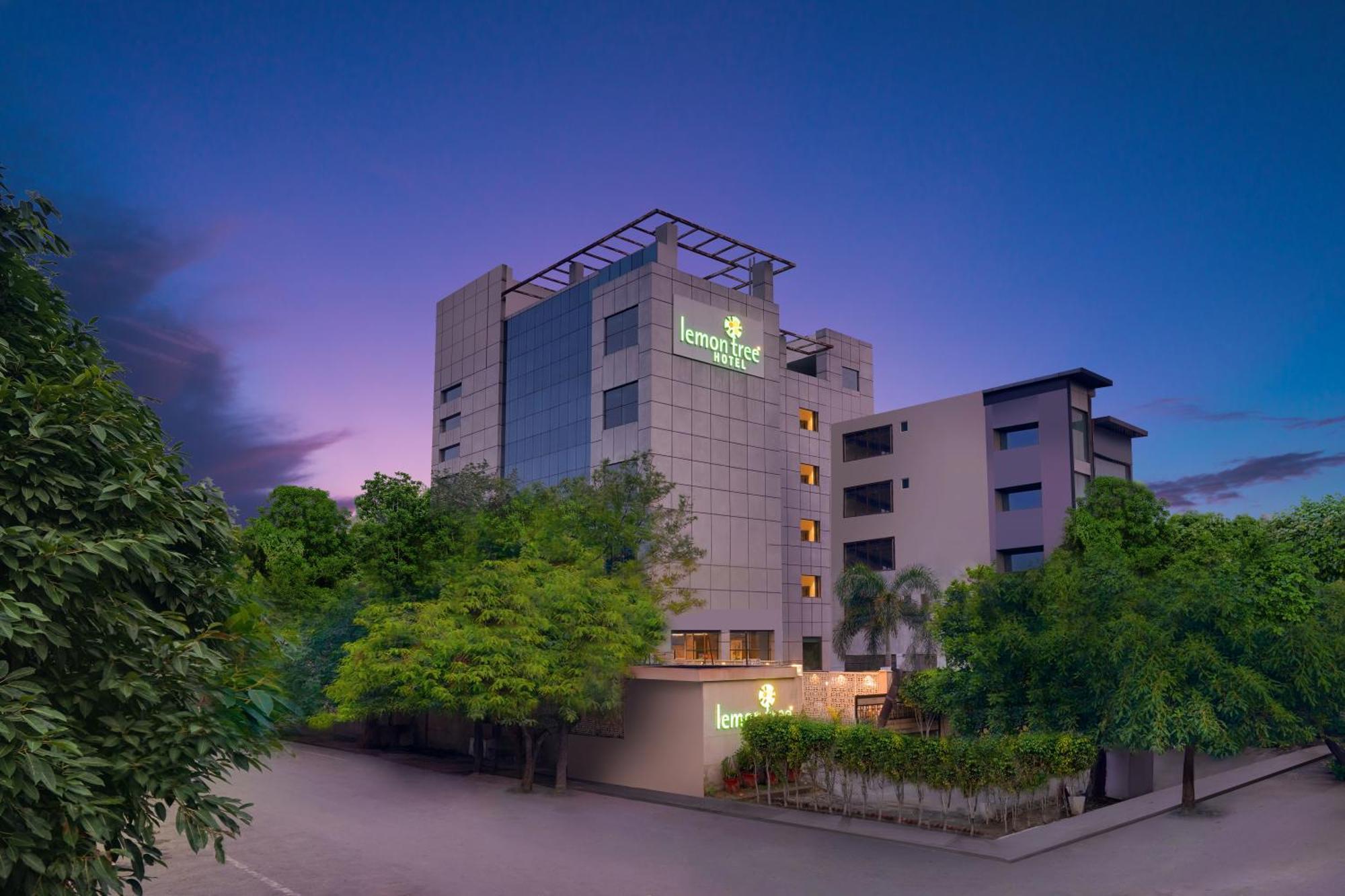 Lemon Tree Hotel, Noida Exterior foto